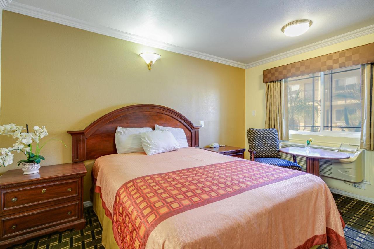 Hacienda Motel La Puente